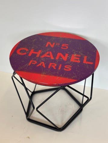 Rob VanMore - Tea-Time by Chanel Table - ø40cm
