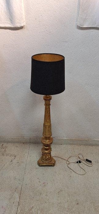 Lamp - Hout, Gegraveerd en verguld. - Italië negentiende