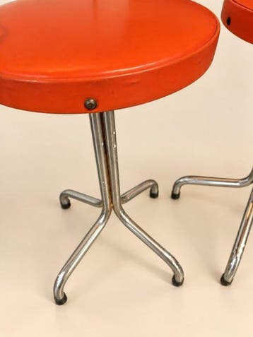 Kruk (2) - Metaal, Synthetisch leder - Skai-vintage-kruk, Antiek en Kunst