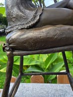 Beeld, Bronze: Lady with Bird - 43 cm - Brons