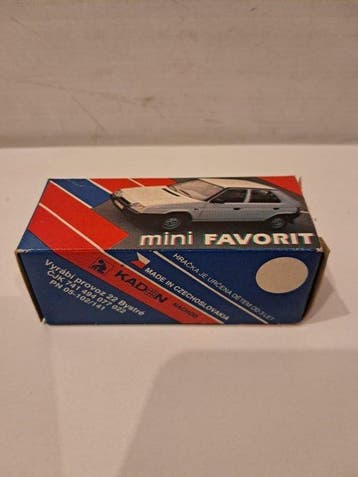 Kaden 1:43 - Voiture miniature - Škoda Favorit - Fabriqué en, Hobby & Loisirs créatifs