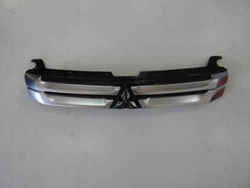 Grill MITSUBISHI Outlander hybride 2013-2015, Verzenden, Gebruikt