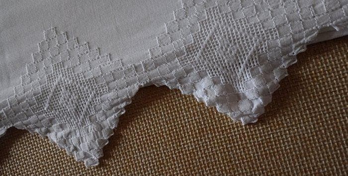 Drap de lit - 270 cm - 260 cm - Broderie au fil tiré, Antiquités & Art, Tapis & Textile