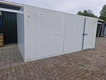 Vriescel 470 x 226 x 211 cm, Gebruikt, Koelen en Vriezen