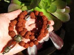 Rudraksha meditatiehalsketting met DZI-ogen van 9 en Vajra