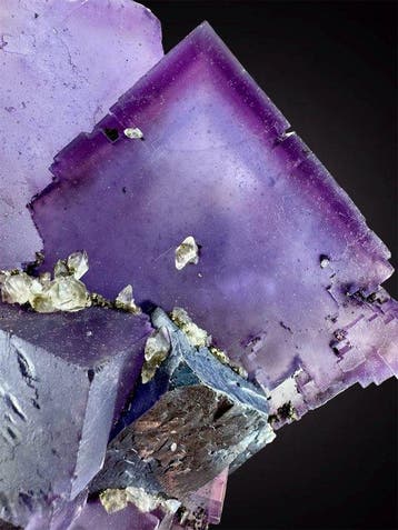 Uniek gezoneerde fluoriet met een kubus van galena en kleine, Verzamelen