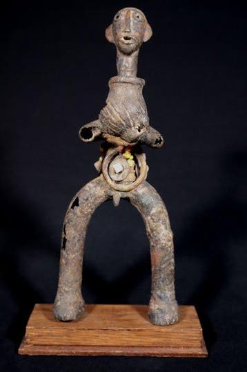 Figure - Poupée rare sur socle - bronze - Namji - 28 cm -