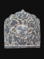 Médiéval, époque des Croisés Applique livre rare en bronze