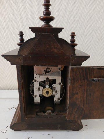 Muzikale mantelklok - Junghans - Hout, Messing, IJzer -, Antiek en Kunst