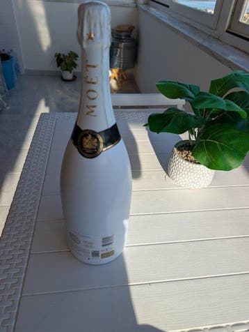 Moët & Chandon, Ice Imperial - Champagne Champagne Blend - 1, Collections
