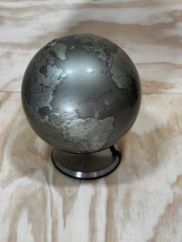 Celestial table globe - Louise Christ and Jakob Wagner -