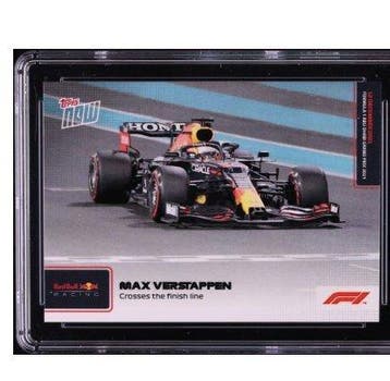 2021 Topps Max Verstappen #82 World Champion - CGC 10 Graded, Nieuw