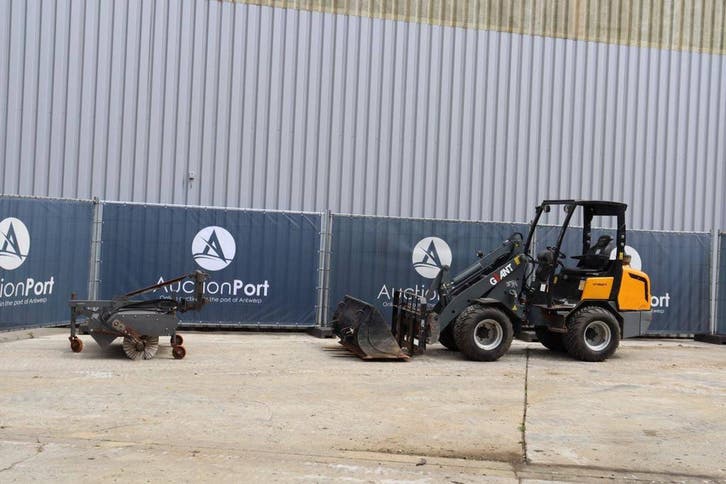 Veiling: Kniklader Giant V452T Diesel 33kW 2011, Articles professionnels, Machines & Construction | Grues & Excavatrices, Enlèvement
