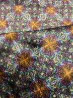 Prachtig geruwd fluweel iridescerend multikleurig in