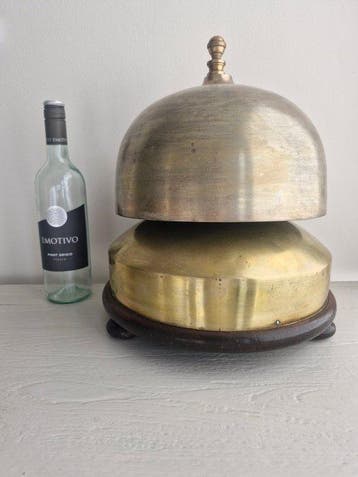 Sonnette dappel - Gigantic Service bell - Royaume-Uni