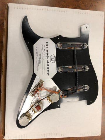 LACE - Alumitone Loaded Pickguard Sss Black Pearl/chrome - -, Musique & Instruments