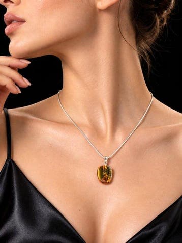 Diep gouden barnsteen BEETLE Ketting – Indrukwekkende
