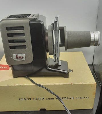 Leitz Prado 150 - met originele Doos Projecteur de film, TV, Hi-fi & Vidéo