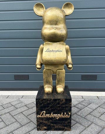 Daluxe Art - 1999 • XXL Lamborghini Teddybear Display – 110