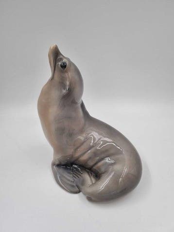 Royal Copenhagen - Figure - Sitting Sea Lion No. 265 –