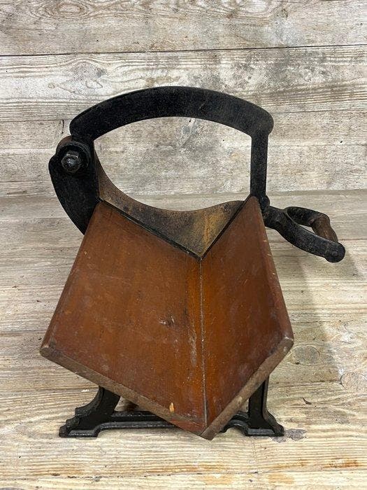 Colonia - Trancheuse - Fonte, Fer forgé - Ancienne, Antiquités & Art, Art | Objets design