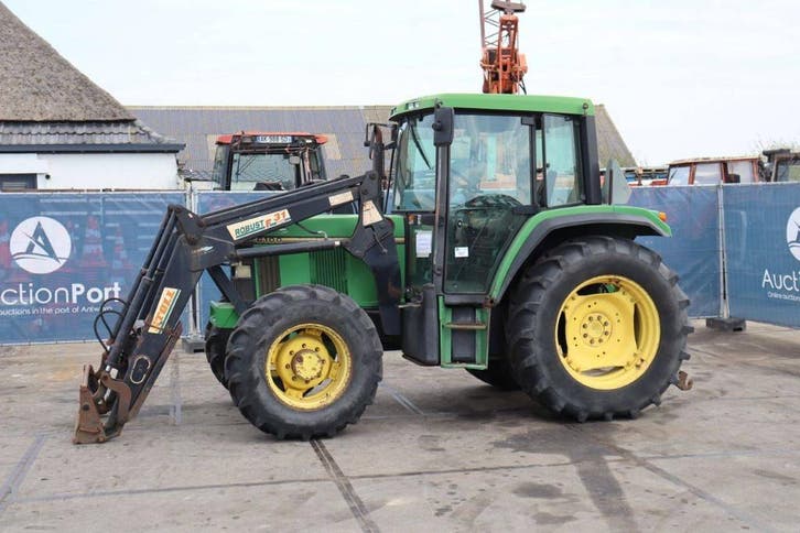 Veiling: Tractor John Deere 6100 Diesel 106pk 2013 met voorl, Zakelijke goederen, Landbouw | Tractoren, Ophalen