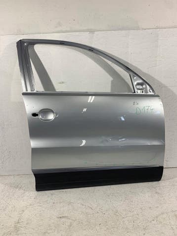 VW Tiguan 5N0 07-15 rechter voorportier, Verzenden, Gebruikt