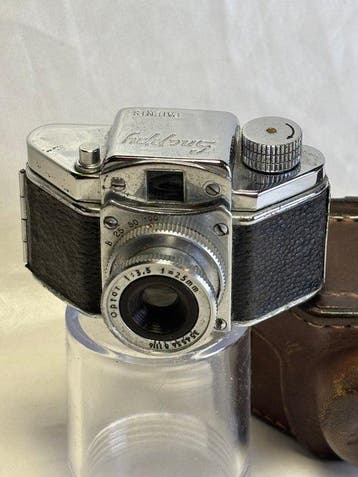 Konica Snappy ( 1949 ) 14x14 exposures Caméra miniature, Nieuw