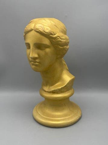 Beeld, Klassieke buste van een jonge vrouw – decoratief
