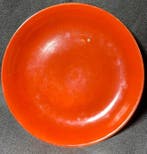 Plat - Monochrome Rouge Corail - Marque Qianlong à l’or, Antiquités & Art