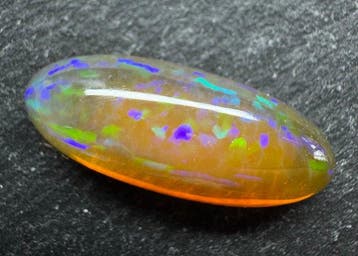 Opaal Cabochon- 1.38 g