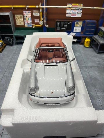 Norev 1:18 - Modelauto - Porsche 911 Carrera 2 Cabriolet, Nieuw