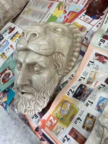 Sculpture, Leone - 35 cm - Marbre sucré avec un pourcentage