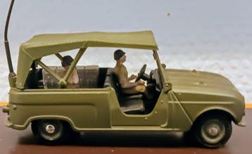 Dinky Toys 1:43 - Voiture miniature - Renault 4L