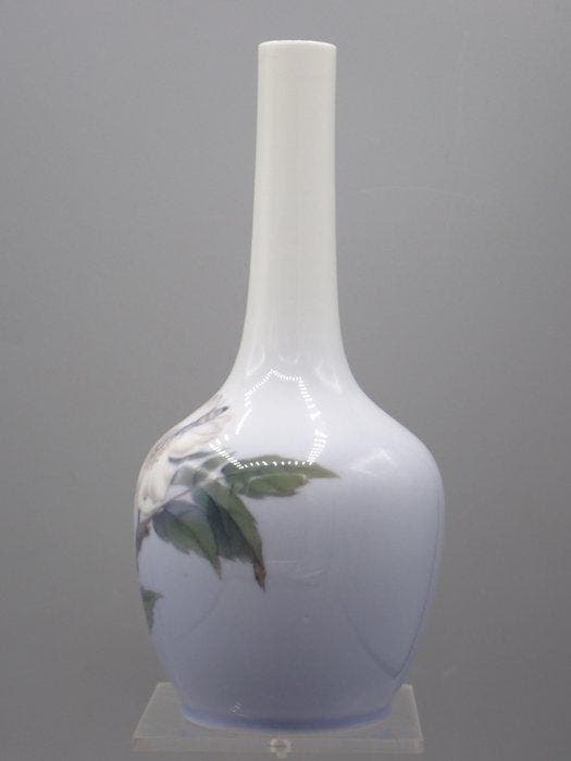 Royal Copenhagen - Vase - Porcelaine - Abeille sur une fleur, Antiquités & Art, Antiquités | Verre & Cristal