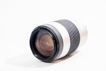 Minolta AF Zoom 1:4.5-5.6 / 75-300mm Objectif à focale
