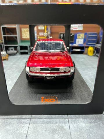 IXO 1:18 - Voiture miniature - Toyota Celica 2000 GT (RA21), Nieuw