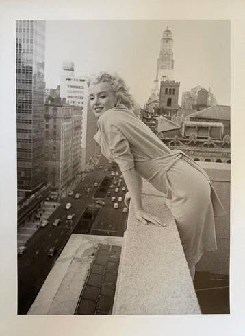 Sam Shaw - “Marilyn Monroe, New York 1955”. - 80 x 60 cm.