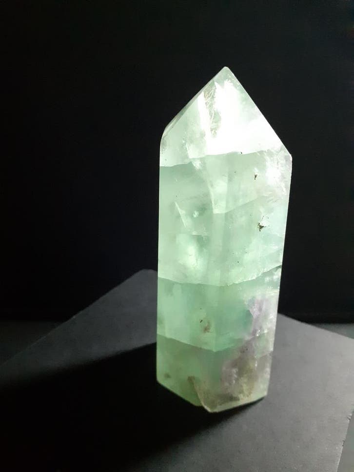 Green fluorite Tower - 10 cm high - Natural Fluorite crystal, Bijoux, Sacs & Beauté, Accessoires Autre, Envoi