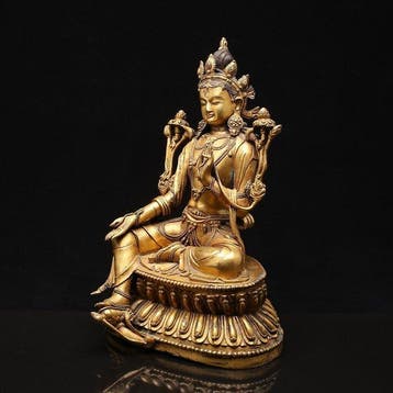 Exceptional Sino-Tibetan Gilt Bronze Figure of Syamatara
