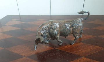 P. Chenet - Beeld, stier - 7 cm - Brons, Antiquités & Art