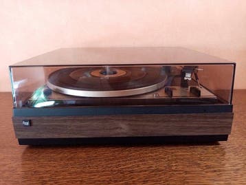 Dual - K14 (1214 chassis) met Shure M75-cartridge -