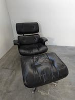 ICF - Charles & Ray Eames - Loungestoel met voetenbank (2) -