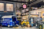 Unique Art - Diorama Renault Racing Garage Diorama 1/24 -