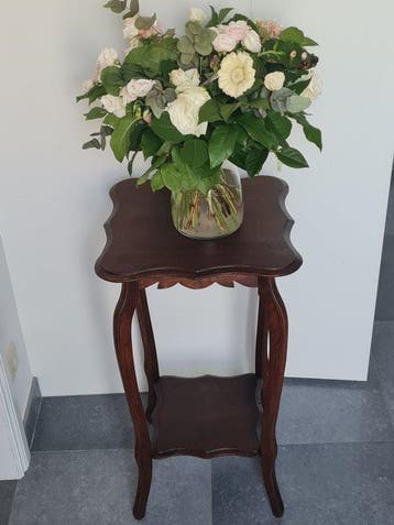 Bijzettafel - Art Nouveau houten bijzettafel - plantentafel