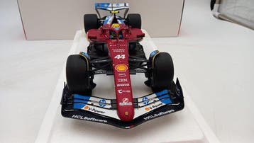 BBR 1:18 - Modelauto - Ferrari SF-25 Lewis Hamilton Miami GP