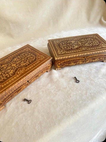Boîte à bijoux (2) - Érable, Noyer, Acajou - Intarsies