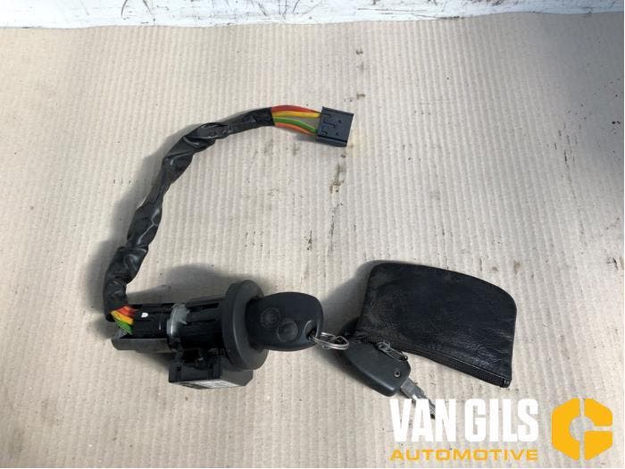 Kontaktslot+Sleutel Dacia Duster O117074, Autos : Pièces & Accessoires, Carrosserie & Tôlerie