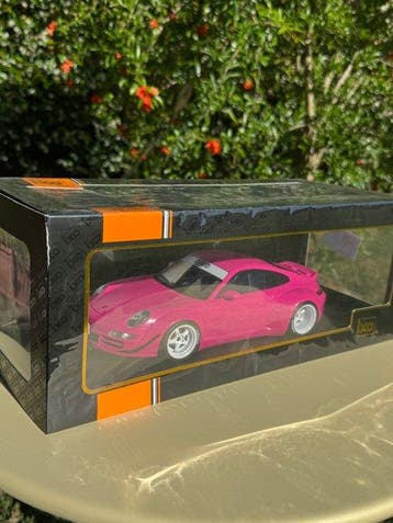 IXO 1:18 - Modelauto - Porsche 911 (997) RWB