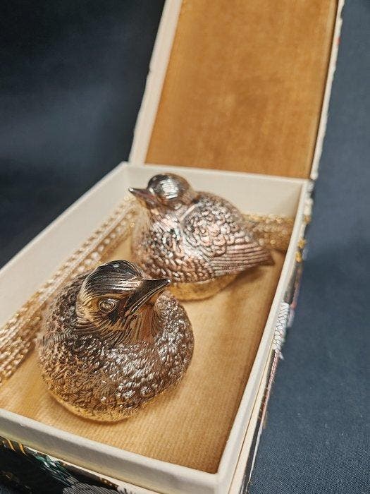 Zout- en pepervaatjes (2) - kraaien - geplateerd met zilver, Antiek en Kunst, Antiek | Meubels | Tafels